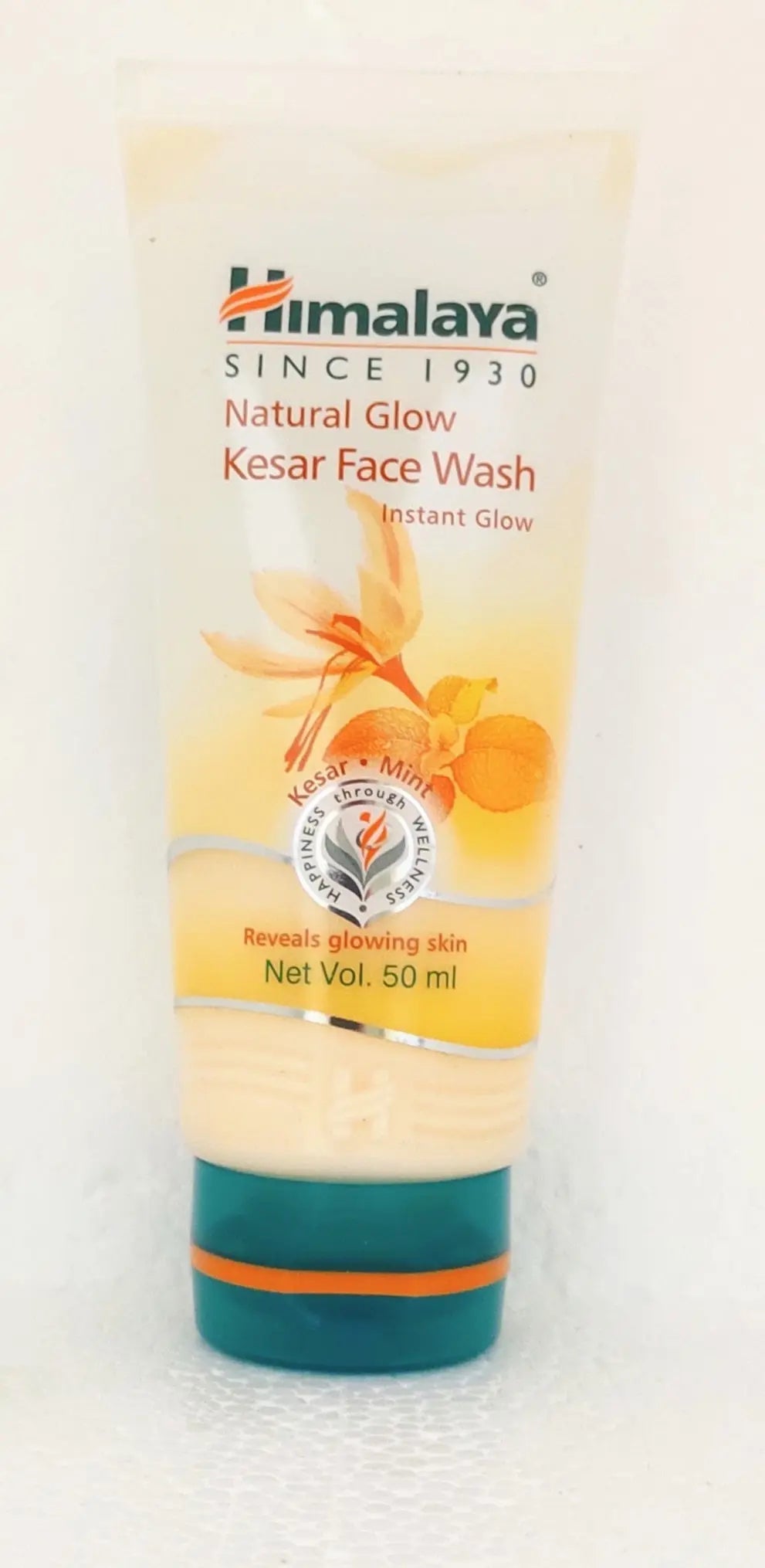 Himalaya natural glow kesar facewash 50ml Himalaya